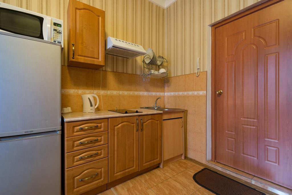 Nadezhda Apartments On Kabanbay Batyr 122 Almaty Exterior photo